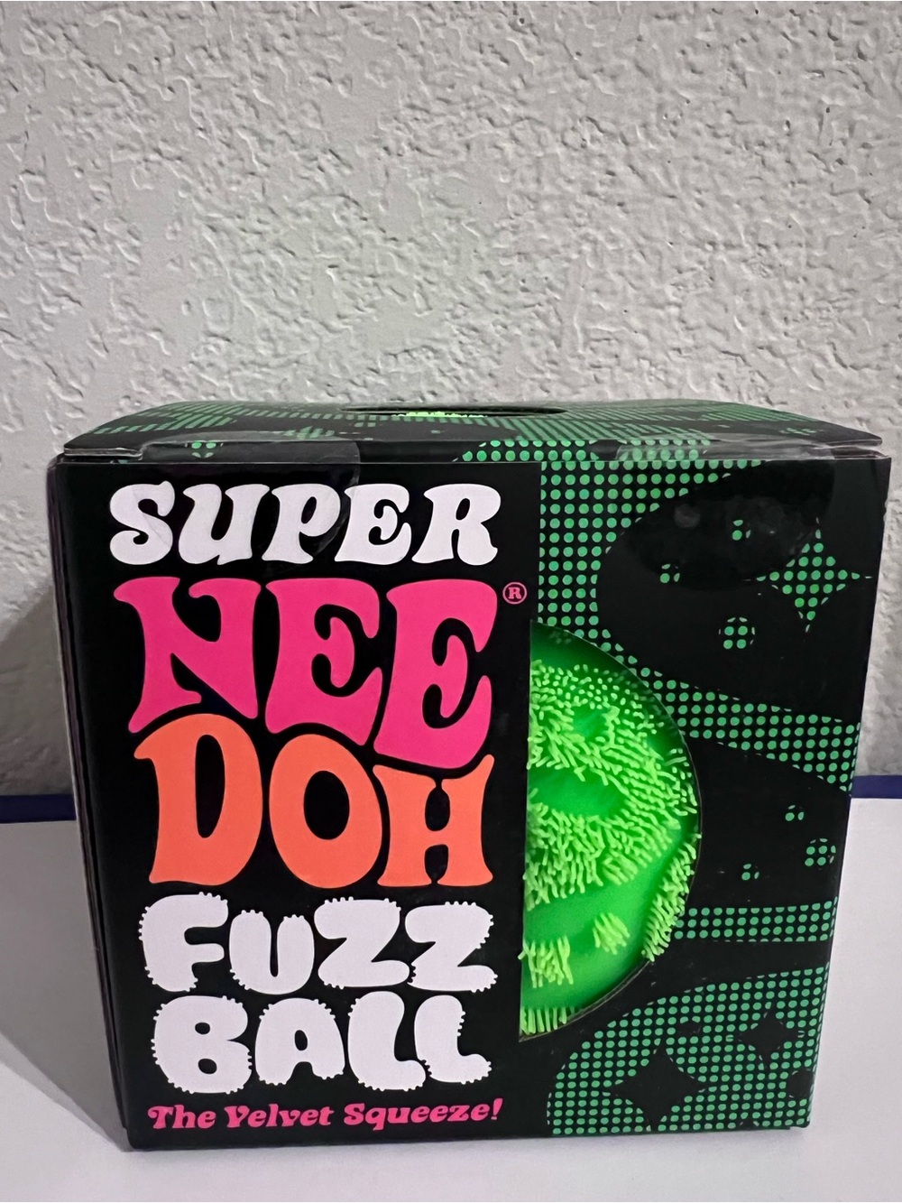 Authentic Rare Super NeeDoh Fuzz Ball Velvet Squeeze - Bright Green💚💚💚